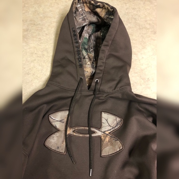 men's under armour camo sweatshirt